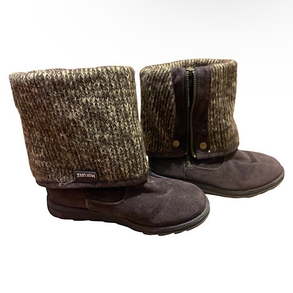 Women's MukLuks Boots Size 6 Brown.